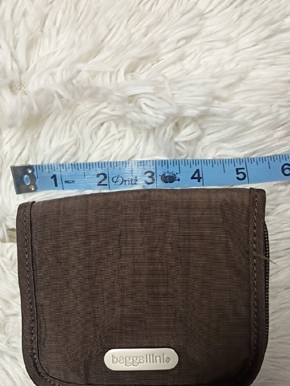 Baggallini Brown Compact Travel Pouch Wallet - Picture 9 of 10